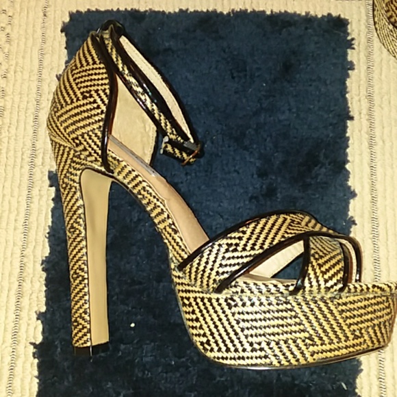 Steve Madden Shoes - 🖤Steve Madden P-Rada Platform Heel